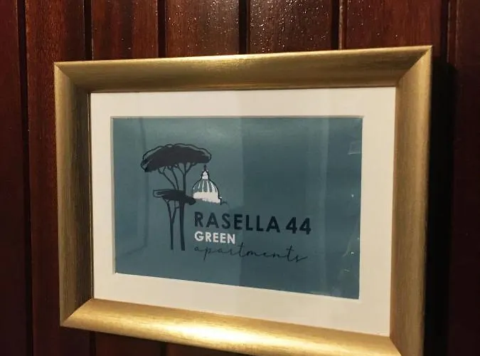 Rasella44, * Рим